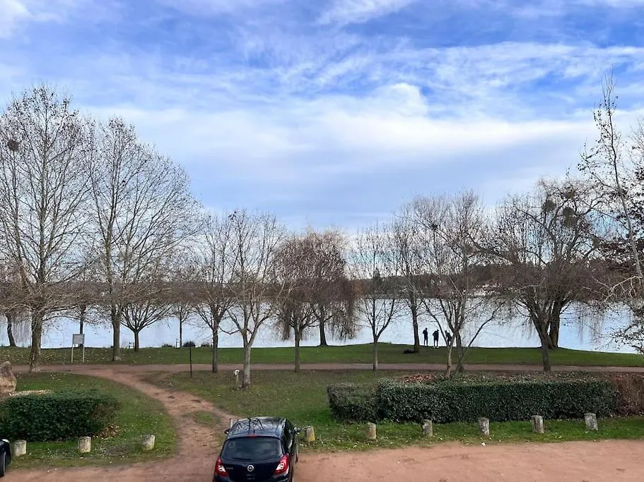 Appart Cosy Face A L'Etang Sault Apartment Premilhat