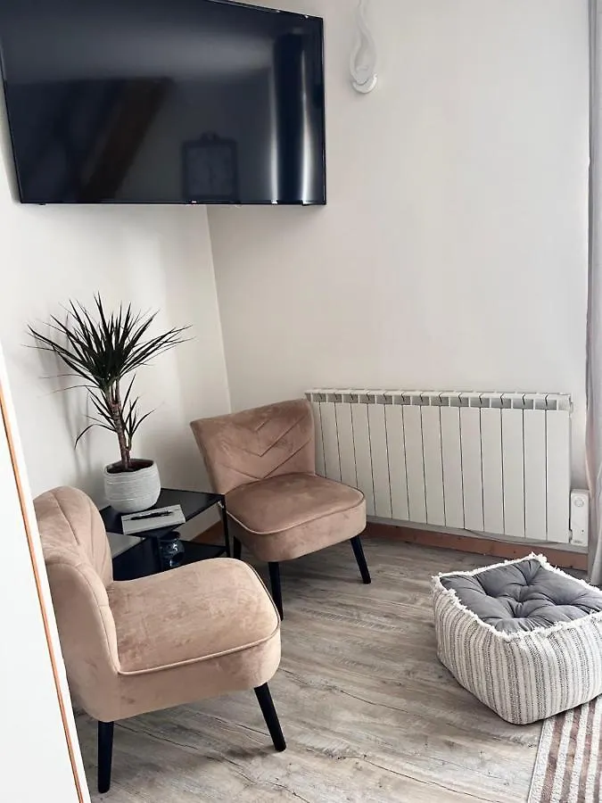 Appart Cosy Face A L'Etang Sault Apartment Premilhat